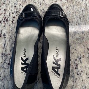 Anne Klein AK Sport black wedge. Sz 9M Excellent condition!